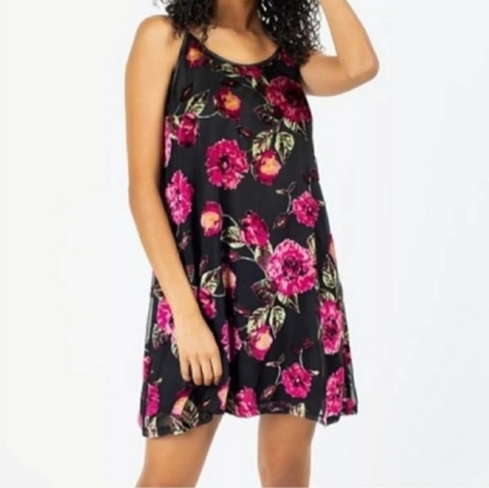 NWT Francesca's Black Velvet Floral Print Strappy Dress Size Medium, Retail $58